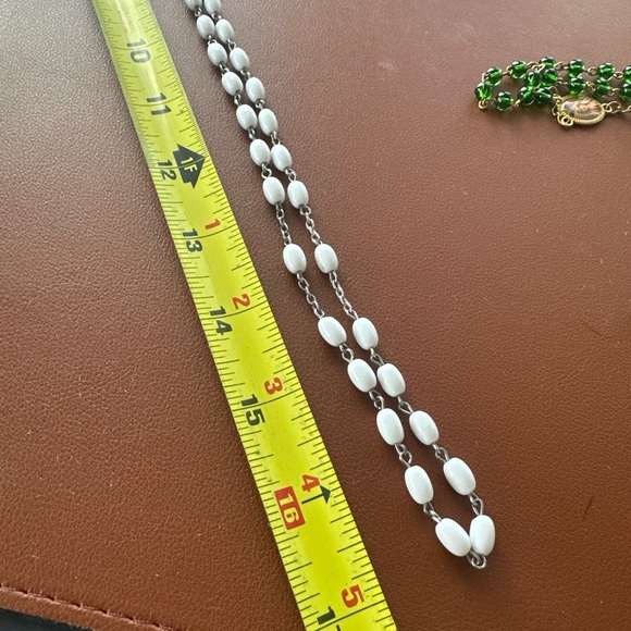 Beautiful Vintage White Bead Catholic Rosary - Italy -‎ Mary - Picture 3 of 4